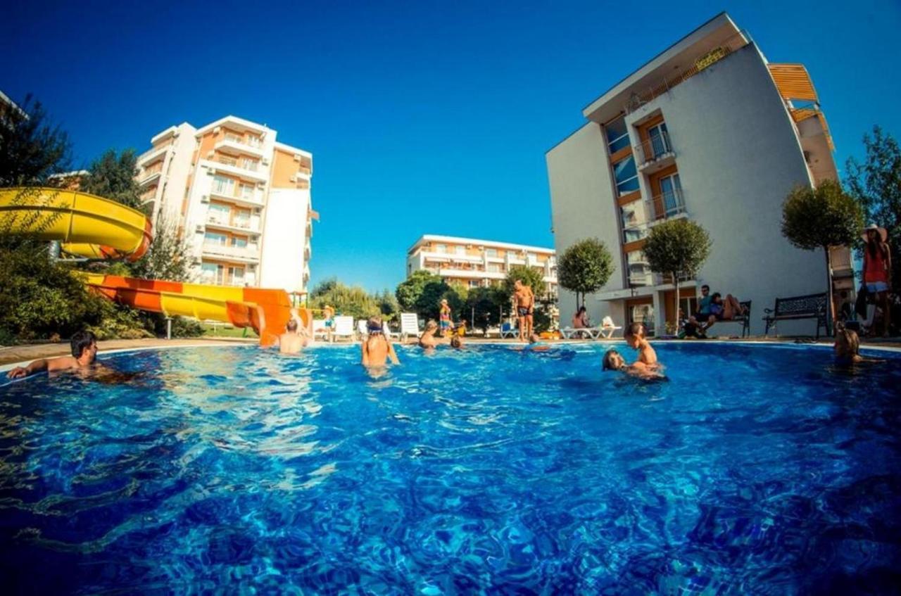 Fort Noks - Menada Apartments Светий Влас Екстер'єр фото