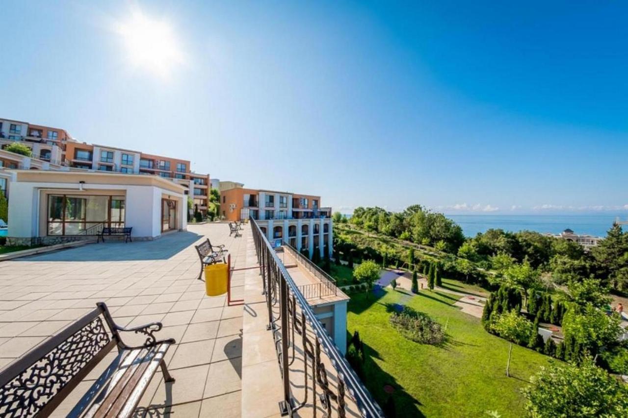 Fort Noks - Menada Apartments Светий Влас Екстер'єр фото