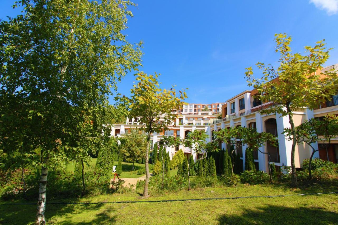 Fort Noks - Menada Apartments Светий Влас Екстер'єр фото