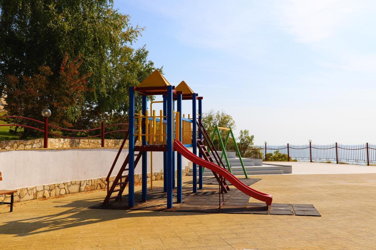 Fort Noks - Menada Apartments Светий Влас Екстер'єр фото