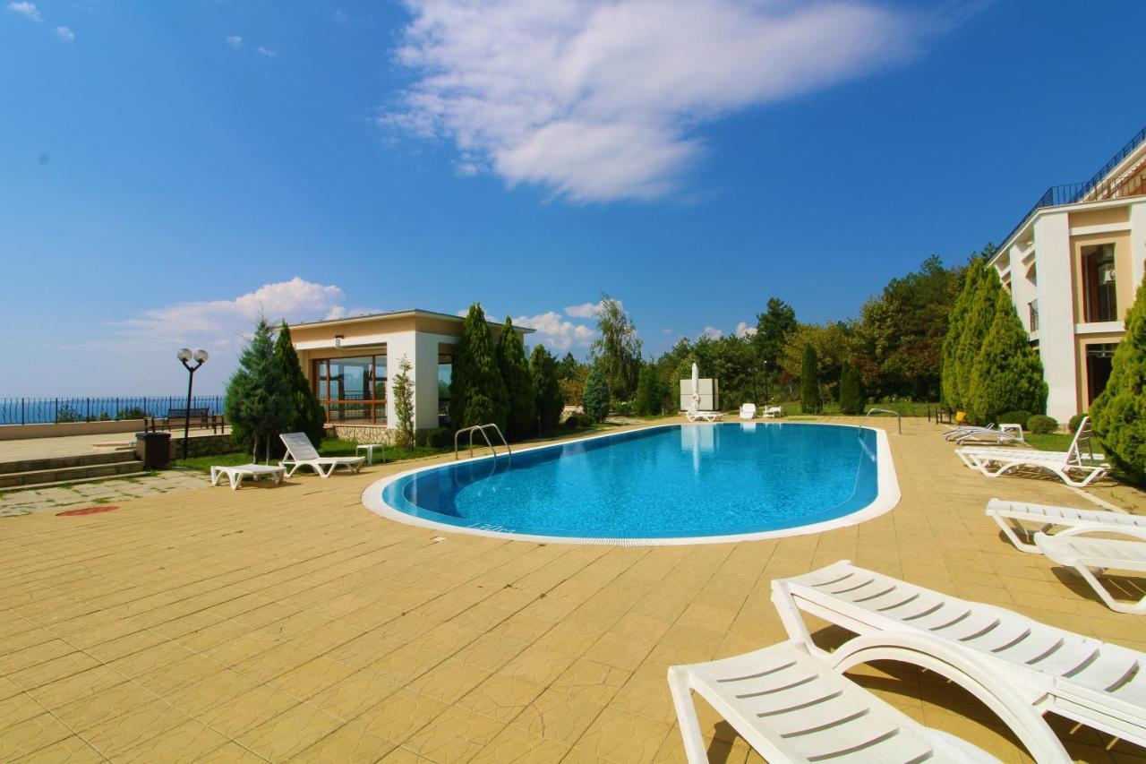 Fort Noks - Menada Apartments Светий Влас Екстер'єр фото
