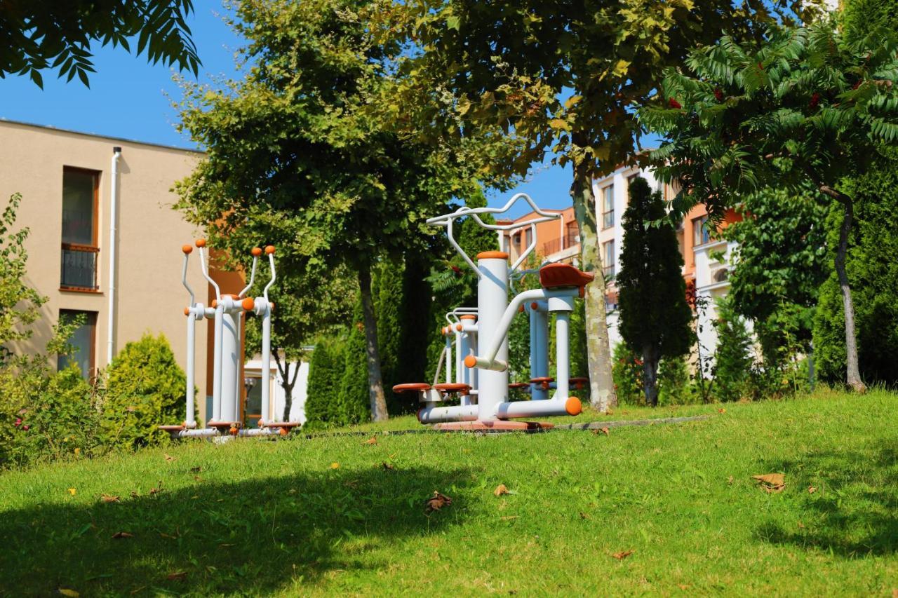Fort Noks - Menada Apartments Светий Влас Екстер'єр фото