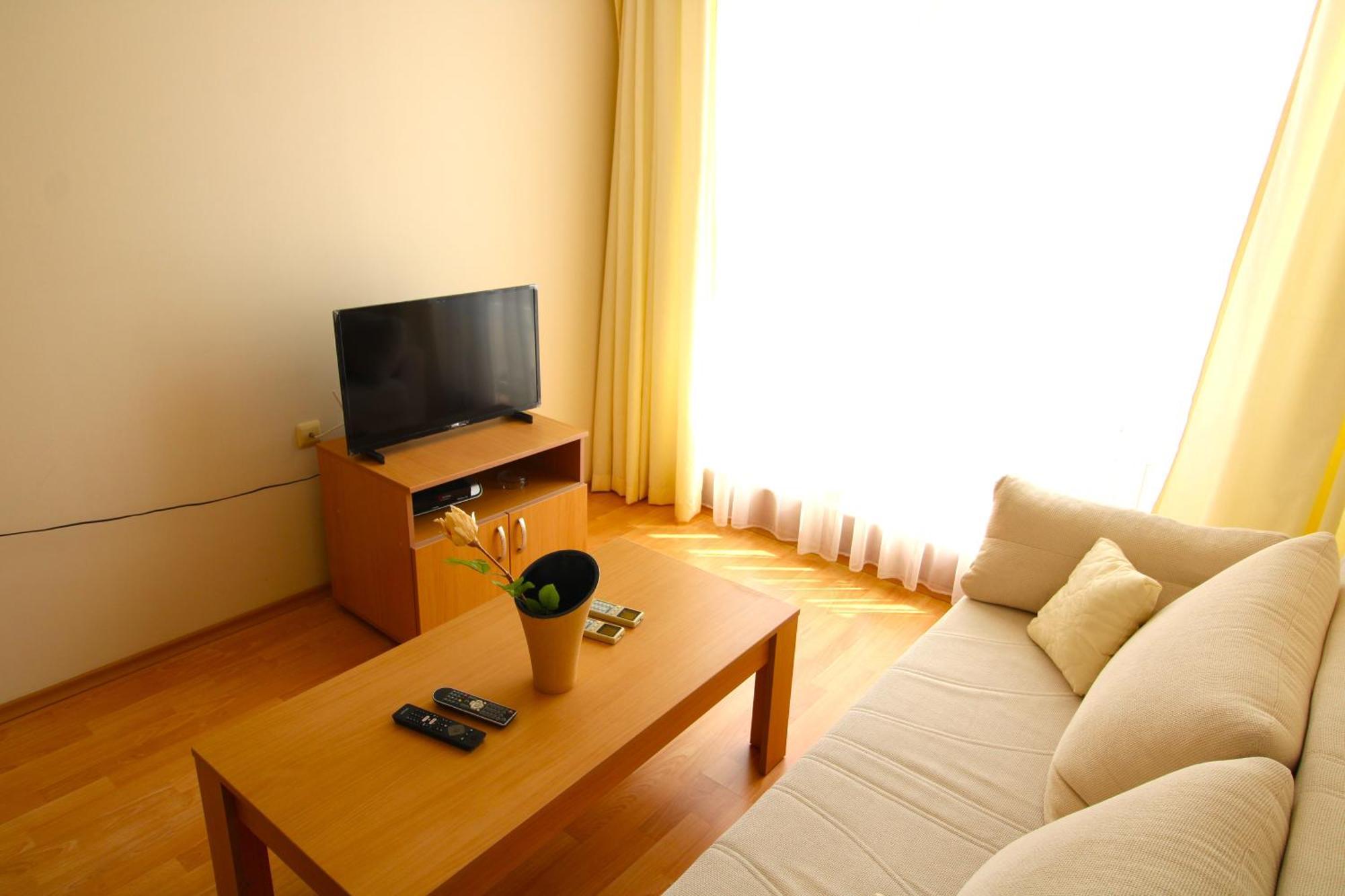 Fort Noks - Menada Apartments Светий Влас Екстер'єр фото
