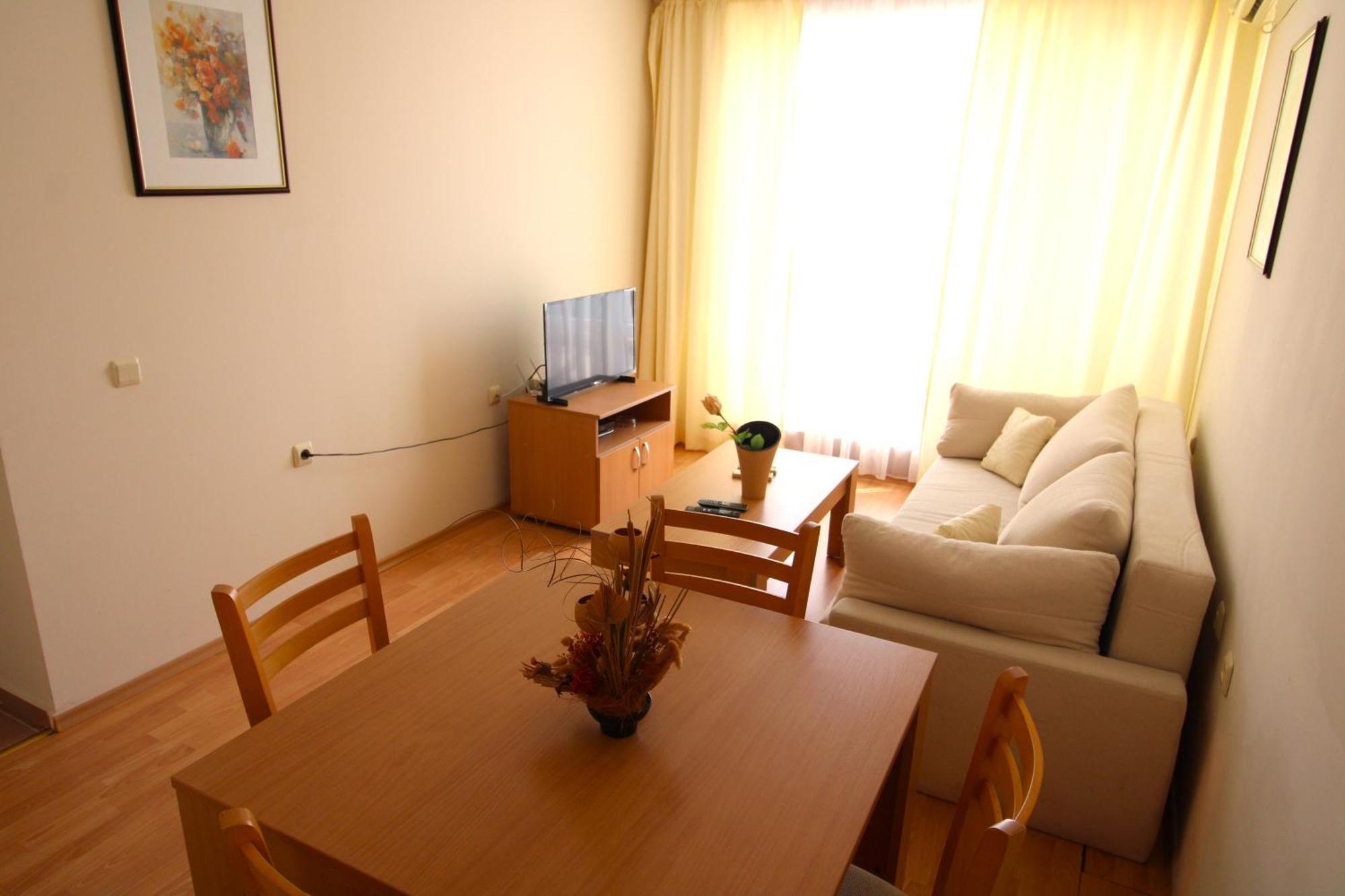 Fort Noks - Menada Apartments Светий Влас Екстер'єр фото